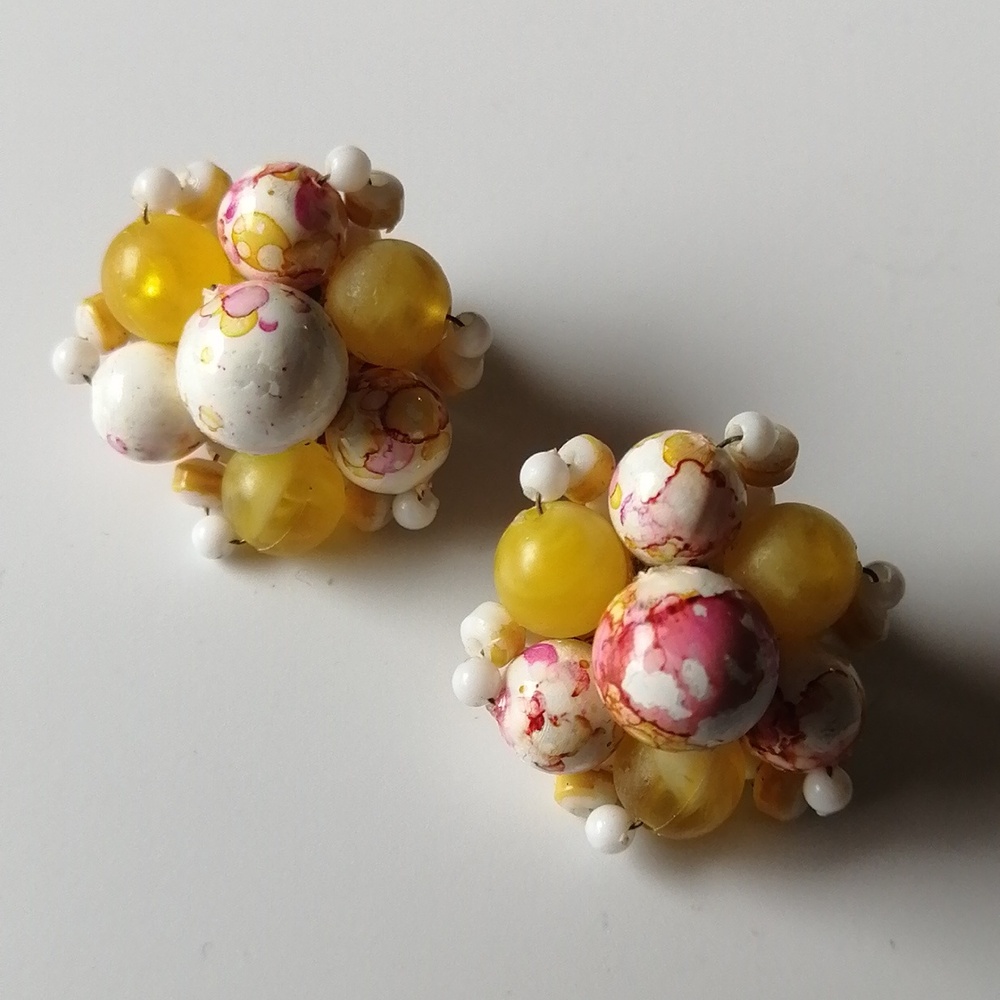 Vintage Yellow Pink Cluster Plastic Beads Clip-on Earrings Hong Kong